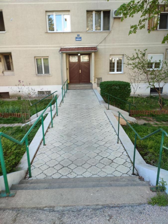 Orion Apatman Belgrado Exterior foto